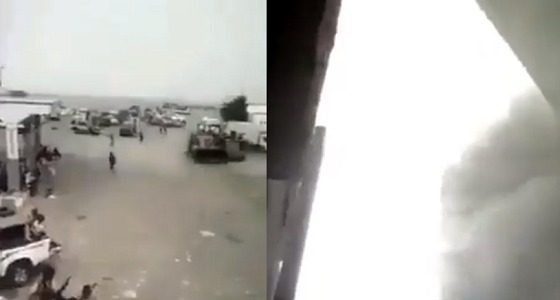 بالفيديو.. حوثي يوثق استهداف طيران التحالف تعزيزات للحوثيين