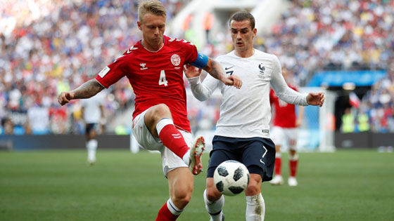 بالصور .. التعادل السلبي يضمن لفرنسا والدنمارك التأهل للدور الـ 16