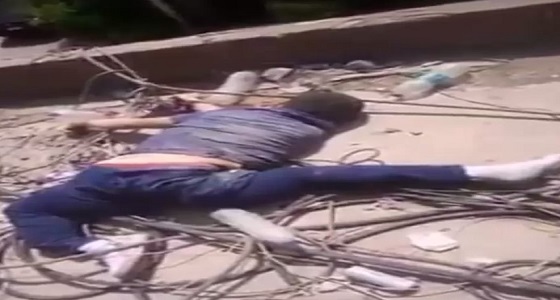 بالفيديو.. طالب ينتحر من أعلى برج القاهرة لفشله في الامتحان