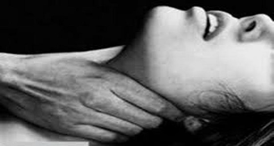 لشكه في سلوكها.. سائق ينهي حياة زوجته خنقا بـ ” غطاء رأس “