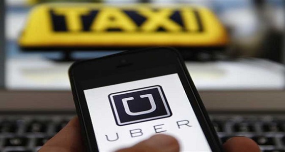 سائق ” أوبر ” يتحرش بسيدة ويحاول إقناعها بالذهاب معه لمنزله