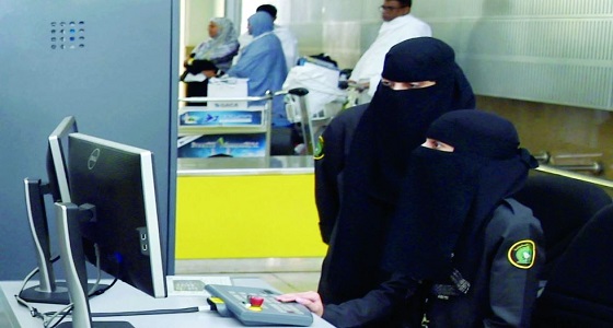 بالصور.. ” الجمارك ” : 49 موظفة يشاركن في العمل الجمركي بمطار جدة