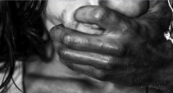سبعيني يغتصب ابنته على مدار أعوام تحت التهديد