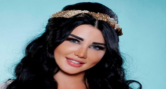 بالفيديو.. جيني إسبر تلقي قصيدة شعر بدوي بالروسي