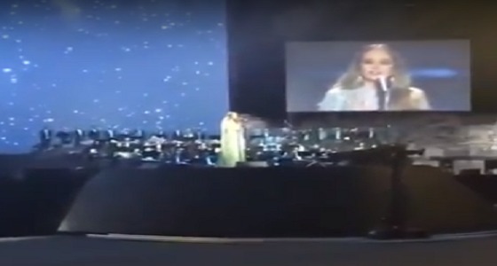 بالفيديو.. جوليا بطرس تؤخر بدء حفلها احتراما للأذان