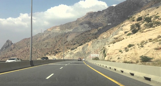 الدوريات تلاحق ” لص هارب ” تسبب في إصابة مواطن بمكة