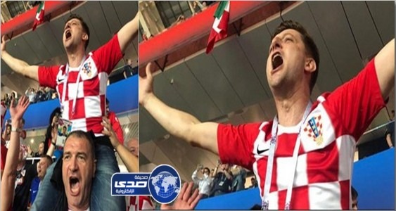 من فوق كتف أحد الجماهير.. وزير مالية كرواتيا يغني للمنتخب