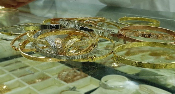 ضبط عدد من المحال تبيع حلي ذهبية مقلدة بالرياض