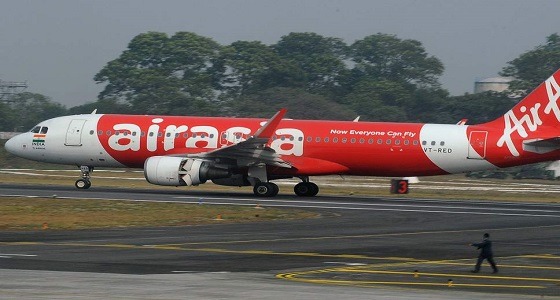 العثور على جثة ” رضيع ” بدورة مياه على متن طائرة