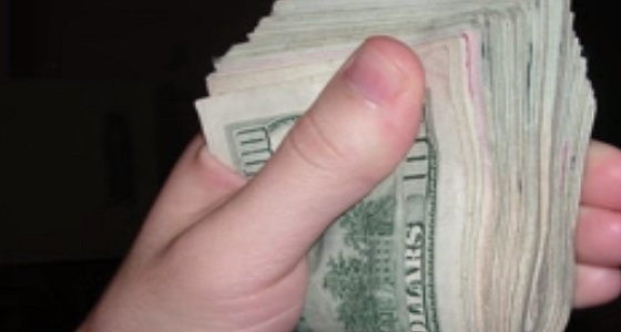 صديق مزيف من بينها .. أغرب 10 أشياء تشترى بالمال في اليابان