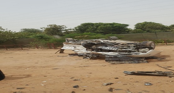 بالصور.. إصابة 3 أشخاص في حادث مروع بطريق جازان – أبو عريش