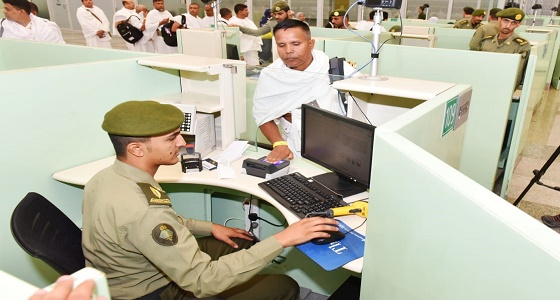 بالصور.. ” الجوازات ” تستقبل حجاج بيت الله الحرام