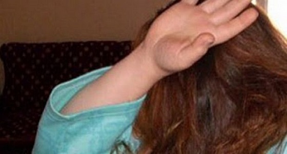 ضبط أربعينية تمارس الزنا مع عشريني بعد إبلاغ زوجها عنها