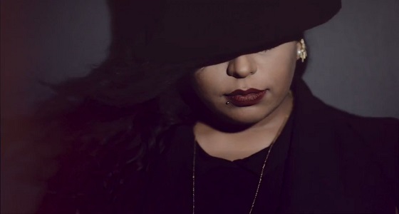 ” لولوة الشريف ” أول سعودية تغني بالإنجليزية في مهرجان عام بالمملكة