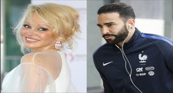 لاعب مغربي يقترب من الارتباط بممثلة إباحية