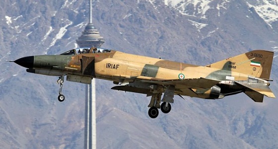 خلل فني يتسبب في سقوط طائرة إيرانية من طراز f4