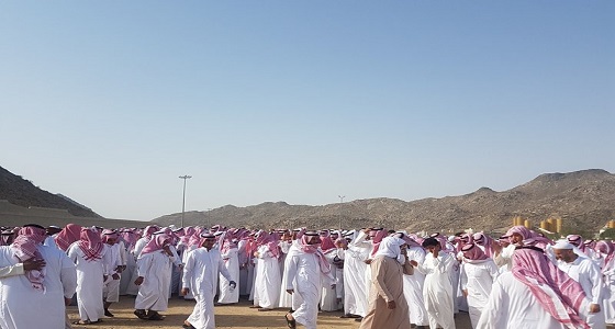 بالصور.. تشييع جثمان قتيل مكة المكرمة وسط الحشود غفيرة