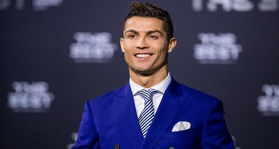 ” رونالدو ” يترك إكرامية ضخمة لموظفي فندق يوناني