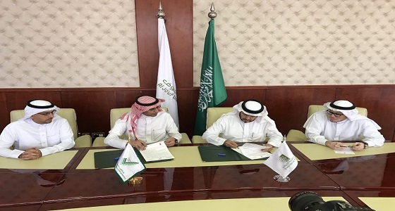 جامعة الجوف توقع عقد مشروع الدراسة التقويمية لبرامج طب الأسنان مع المركز الوطني للتقويم