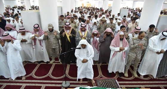 وكيل إمارة جازان يؤدي صلاة الميت على الشهيد الرقيب المقري