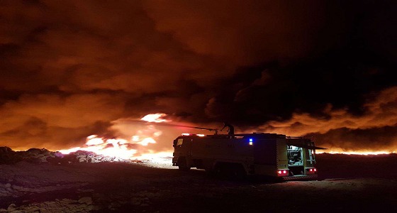 بالصور.. مدني الدمام يسيطر على 70% من حريق هائل