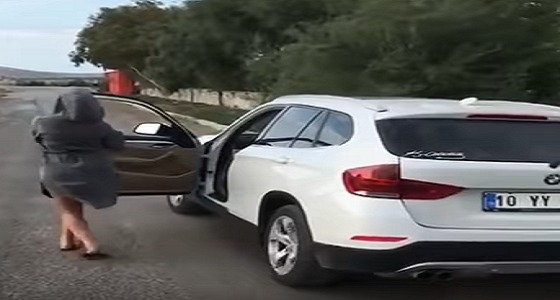 بالفيديو..صدمة تواجه  فنانة مشهورة وهي تؤدي “ رقصة كيكي ”