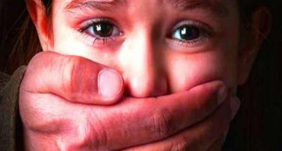 ضبط ميكانيكي استدرج طفلتين لهتك عرضهما