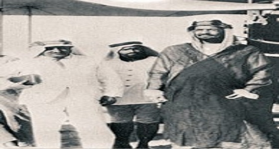 صورة نادرة لأول لقاء يجمع الملك عبدالعزيز وأمين الريحاني