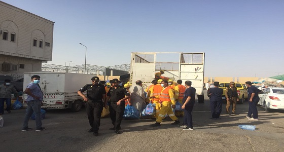 أمانة الرياض تشارك في حملة أمنية على سوق الطيور في العزيزي