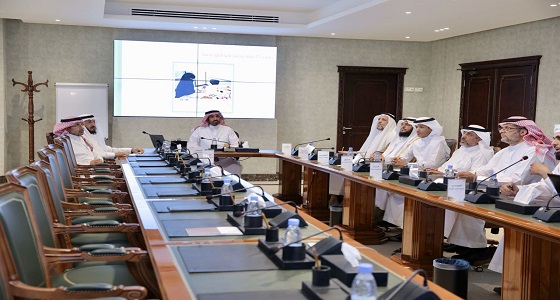 وزير العمل يلتقي مجلس إدارة هندسية