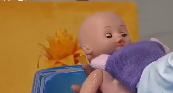 بالفيديو.. نصائح للعناية بنظافة المولود الجديد