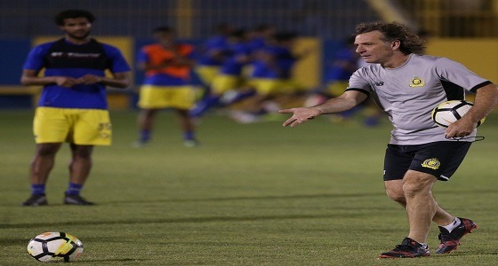 بالصور..ِ تدريبات مكثفة لحراس مرمى النصر