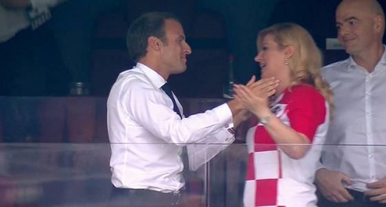 بالصور.. روح رياضية بين رئيسة كرواتيا وماكرون بعد فوز فرنسا بالمونديال