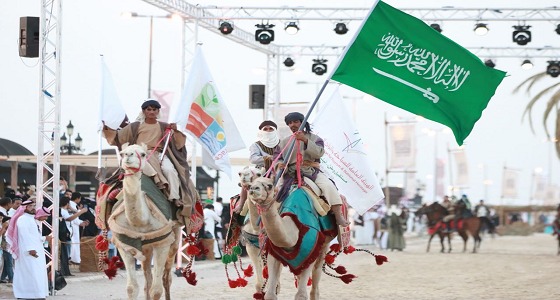 بالصور.. 100 إعلامي وإعلامية ينبهرون بفعاليات وأنشطة سوق عكاظ