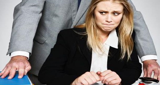 مدير شبكة تلفزيونية استغل منصبه للتحرش بالعاملات