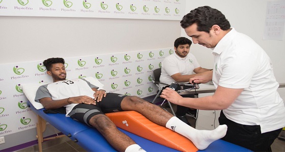 بالصور.. لاعبو الشباب يواصلون فحوصاتهم الطبية