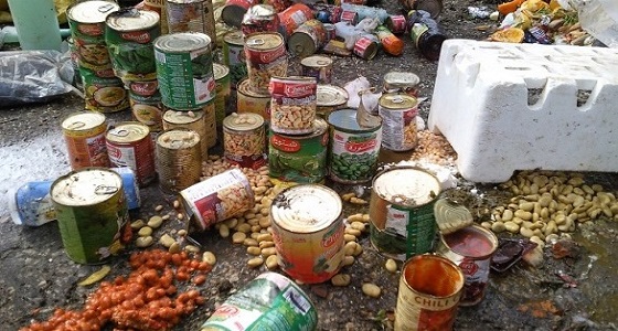 بلدية مركز قنا بمحايل تصادر 12 كيلو من المواد الغذائية الفاسدة