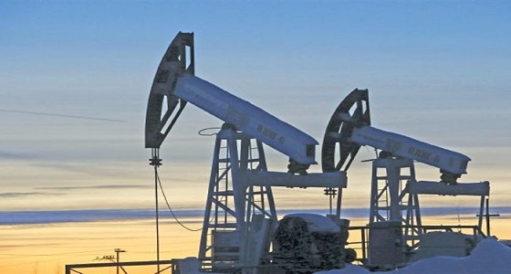 أسعار النفط تتراجع بفعل احتمال زيادة الإمدادات