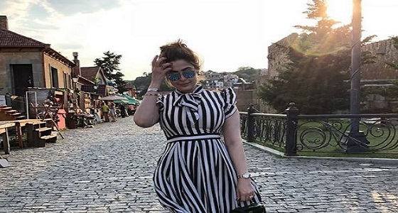 رؤى الصبان تتغزل في جمالها بأشعار نزار قباني