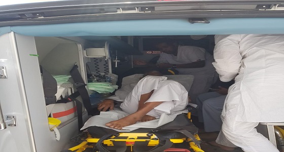 بالصور.. انقاذ حاج سبعيني إثر تعرضه لأزمة تنفسية