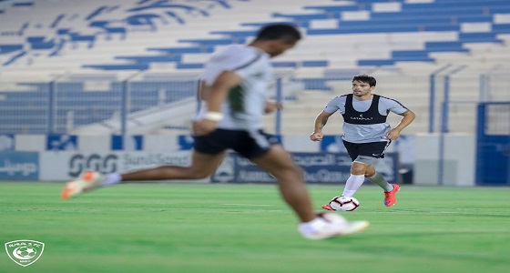 بالصور.. الهلال يواصل تدريباته لمواجهة افيحاء