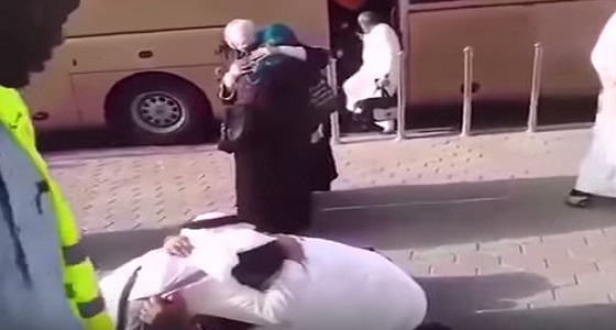 بالفيديو.. أخوين سوريين تفرقا لـ 7 سنوات وجمعهما الحج