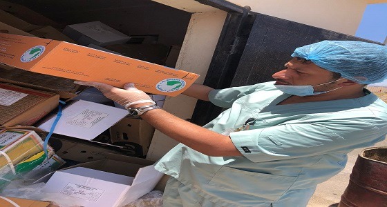 بالصور.. إتلاف 460 ألف كيلو جرام دجاج منتهي الصلاحية بـ ” العيون “