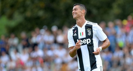 بالفيديو.. غناء ورقص رونالدو على أنغام الطبلة في يوفنتوس