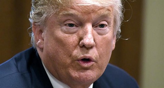 مساعدة سابقة في البيت الأبيض: ” ترامب ” مضغ وابتلع وثيقة حساسة