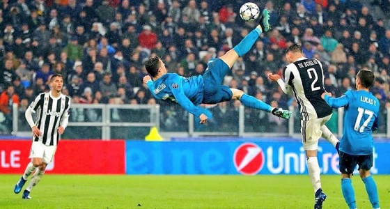 ” رونالدو ” يحزر أفضل هدف في الموسم الماضي