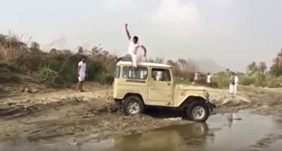 القفز فوق السيارات ” تحدي ” شباب العرضيات