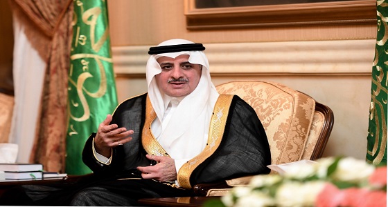 أمير منطقة تبوك يستقبل المهنئين بعيد الأضحى من المحافظين ورؤساء المراكز