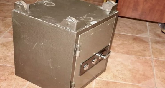 الإطاحة بمواطنين لسرقتهما خزانتين لحفظ الأموال من أحد فنادق بريدة