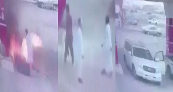 بالفيديو.. نشوب حريق بمحطة وقود إثر إقتلاع مضخة بنزين بنجران